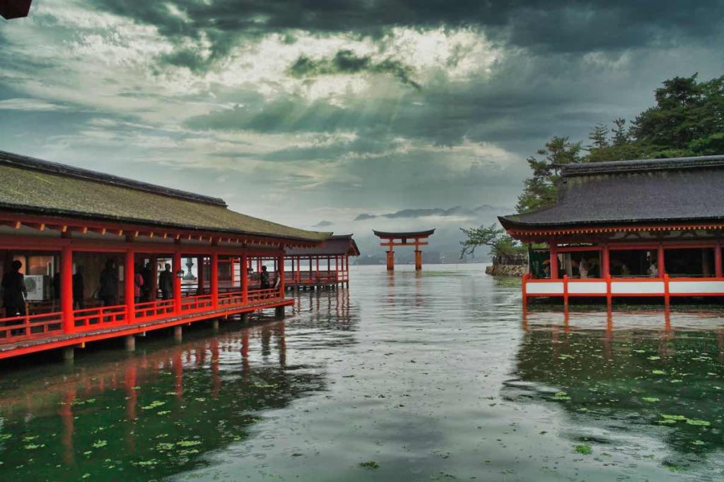 厳島神社