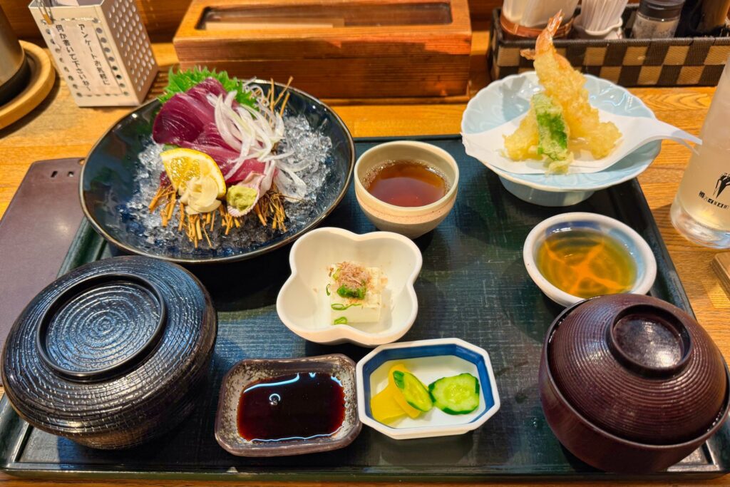 カツオの刺身